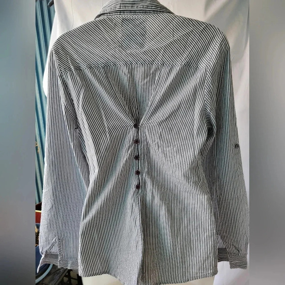 YDE Button Up Stripes Pinstripes Shirt Long Sleeves Button Back Collar  Medium - Picture 8 of 11
